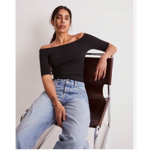Madewell $45 Off Shoulder Tee in Sleekhold Size XS Black NN256 - Picture 1 of 5